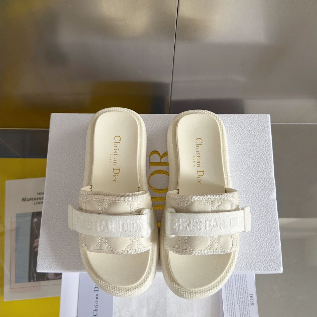 UA D10riviera Dio(r)evolution Slide White