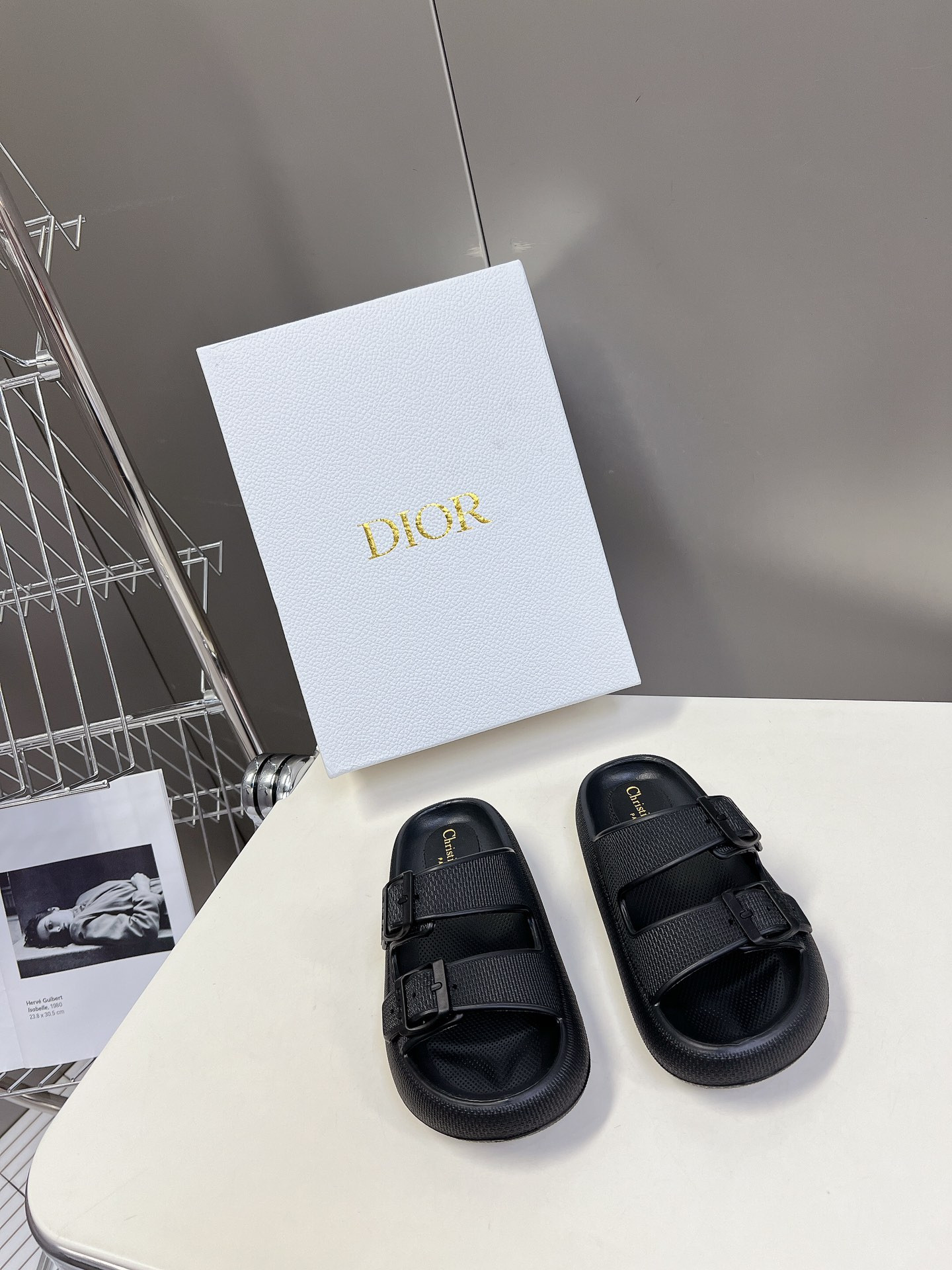 UA D10r Slide