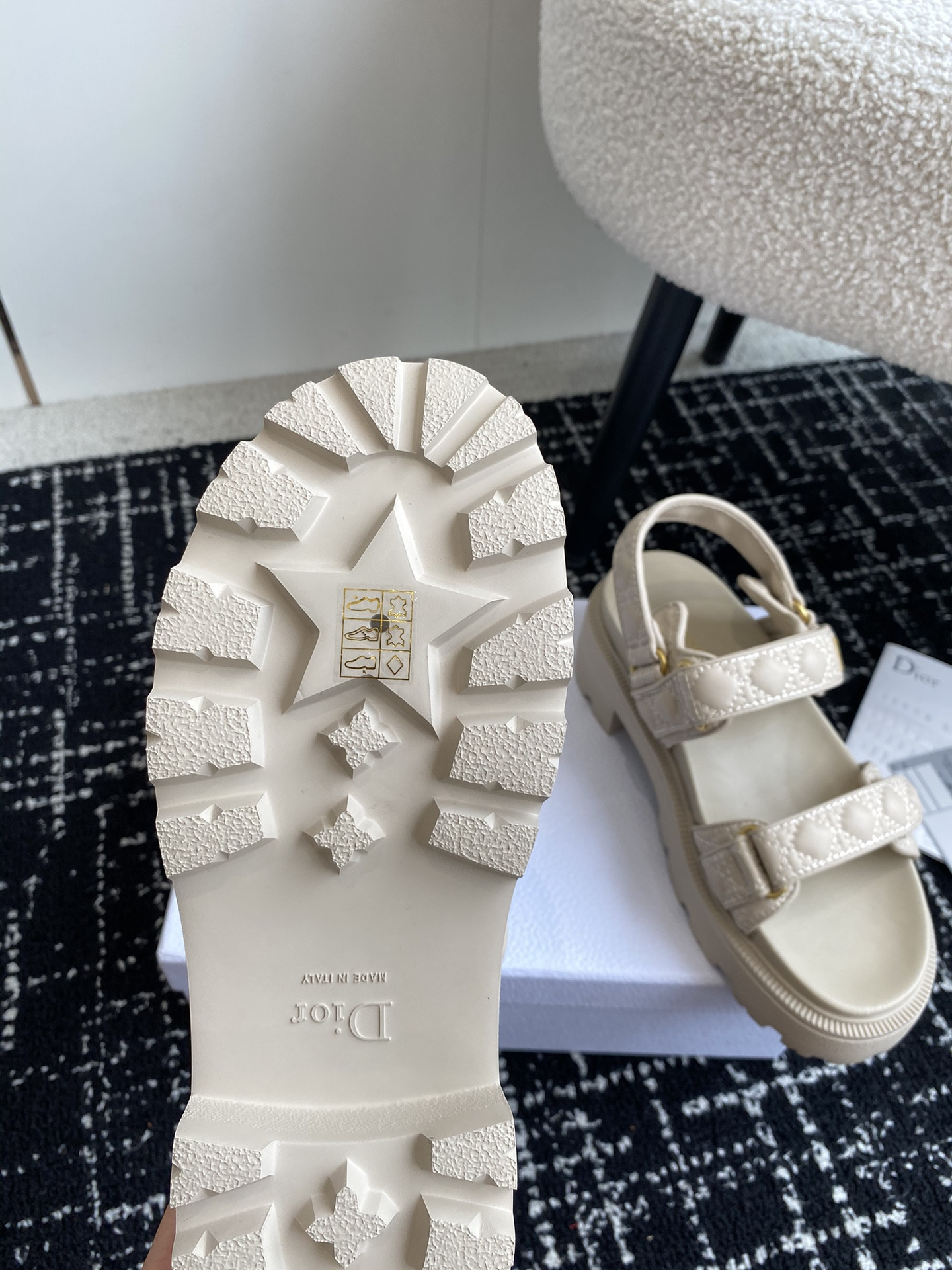 UA D10ract Platform Sandal