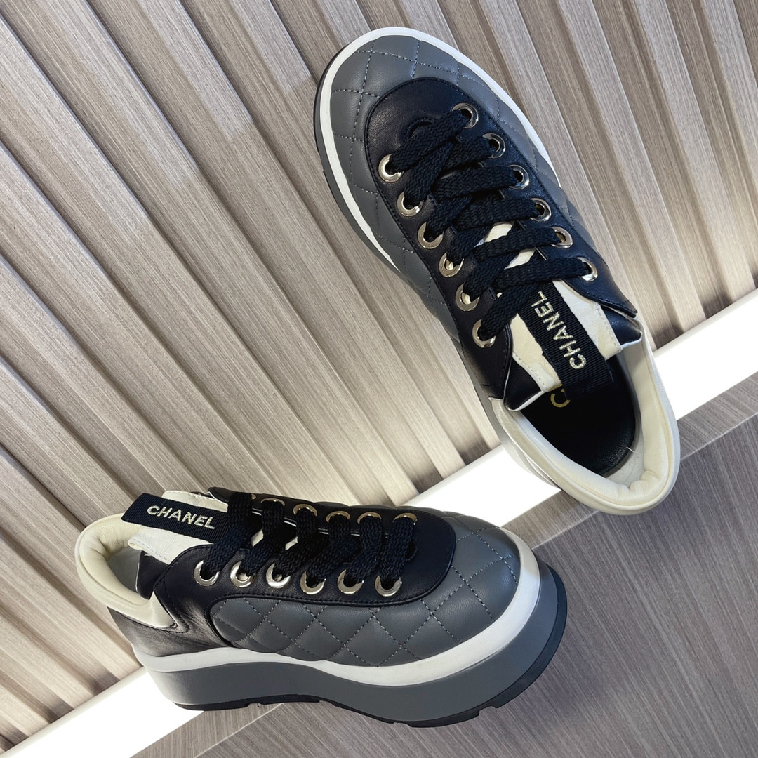 UA Ch**el SNEAKERS