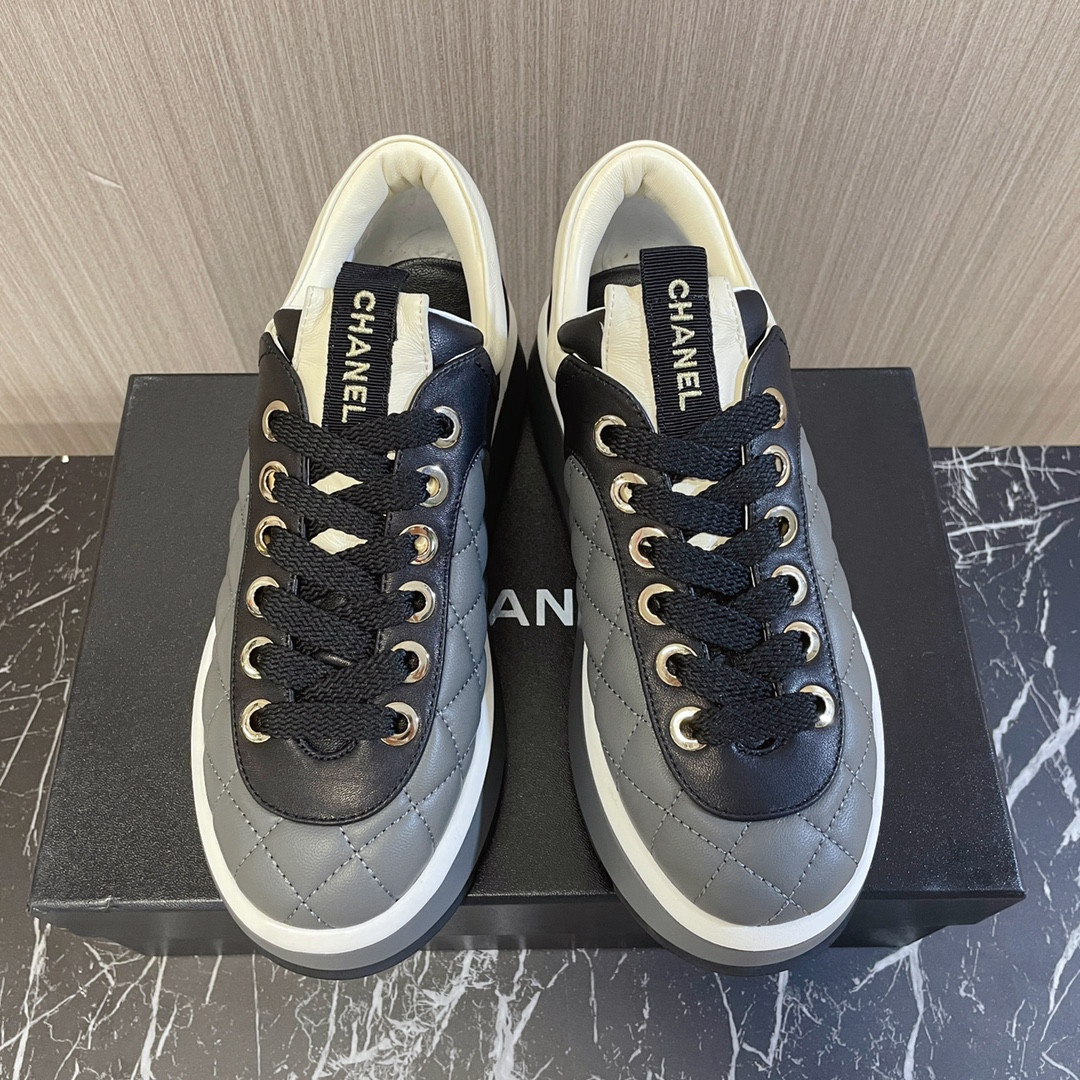UA Ch**el SNEAKERS