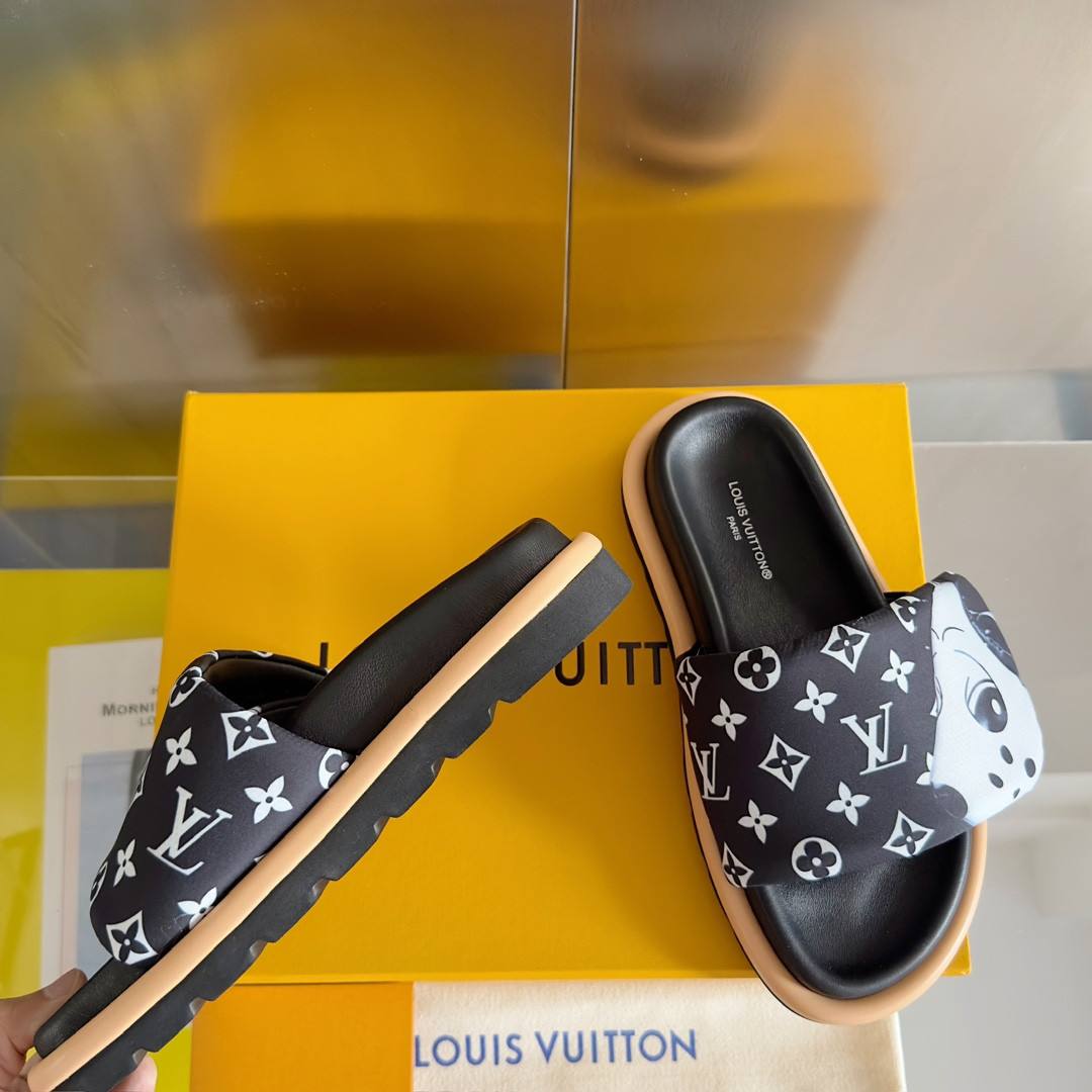 LV Pool Pillow Flat Comfort Mule