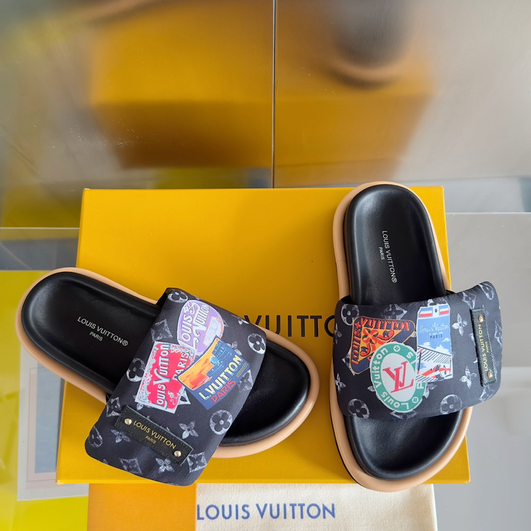 LV Pool Pillow Flat Comfort Mule