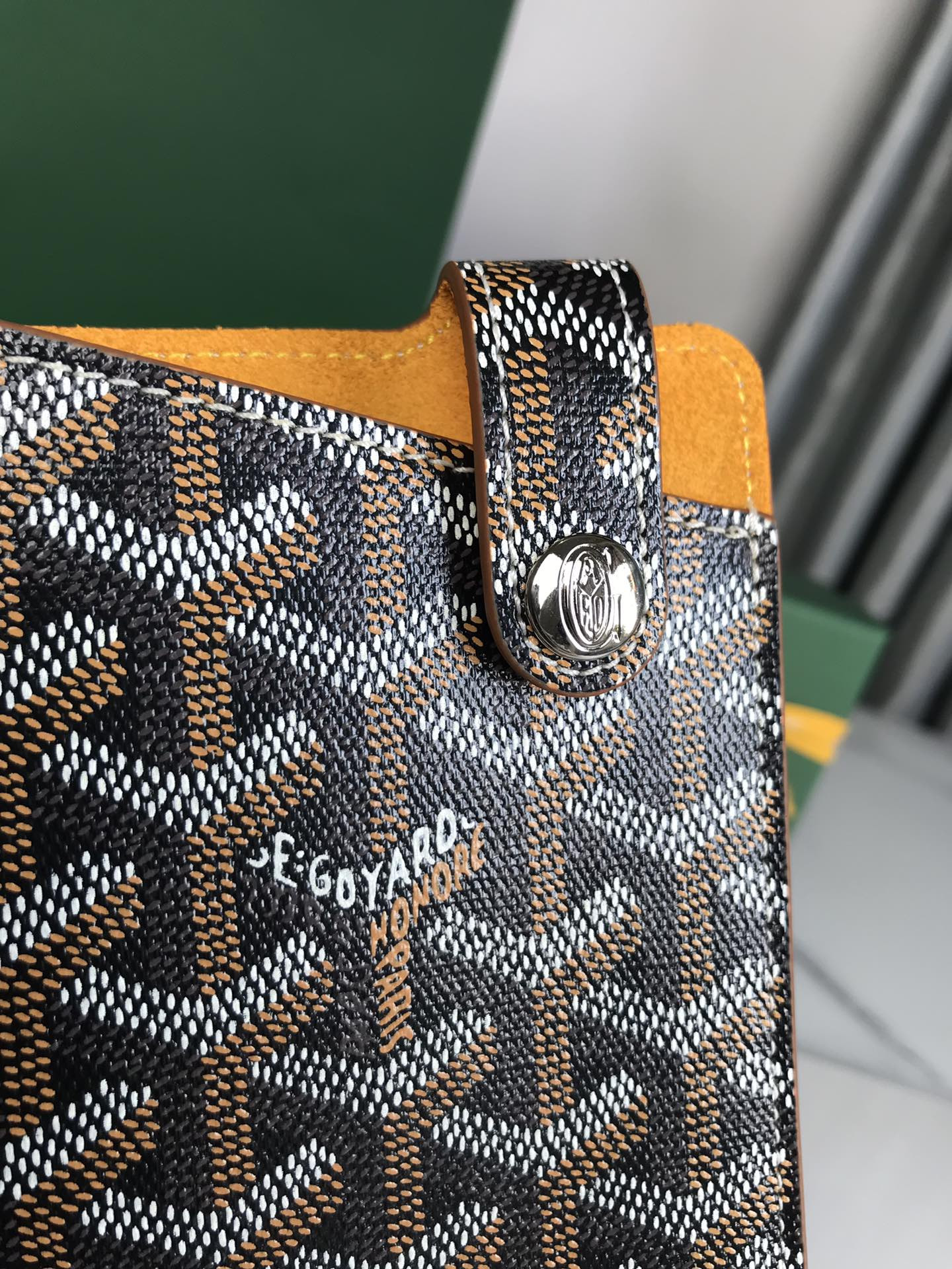 G09ard Card Bag 10cm x 1cm x 18cm