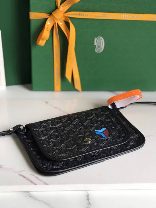 G09ard Plumet Pocket Wallet 21x14x2.5cm