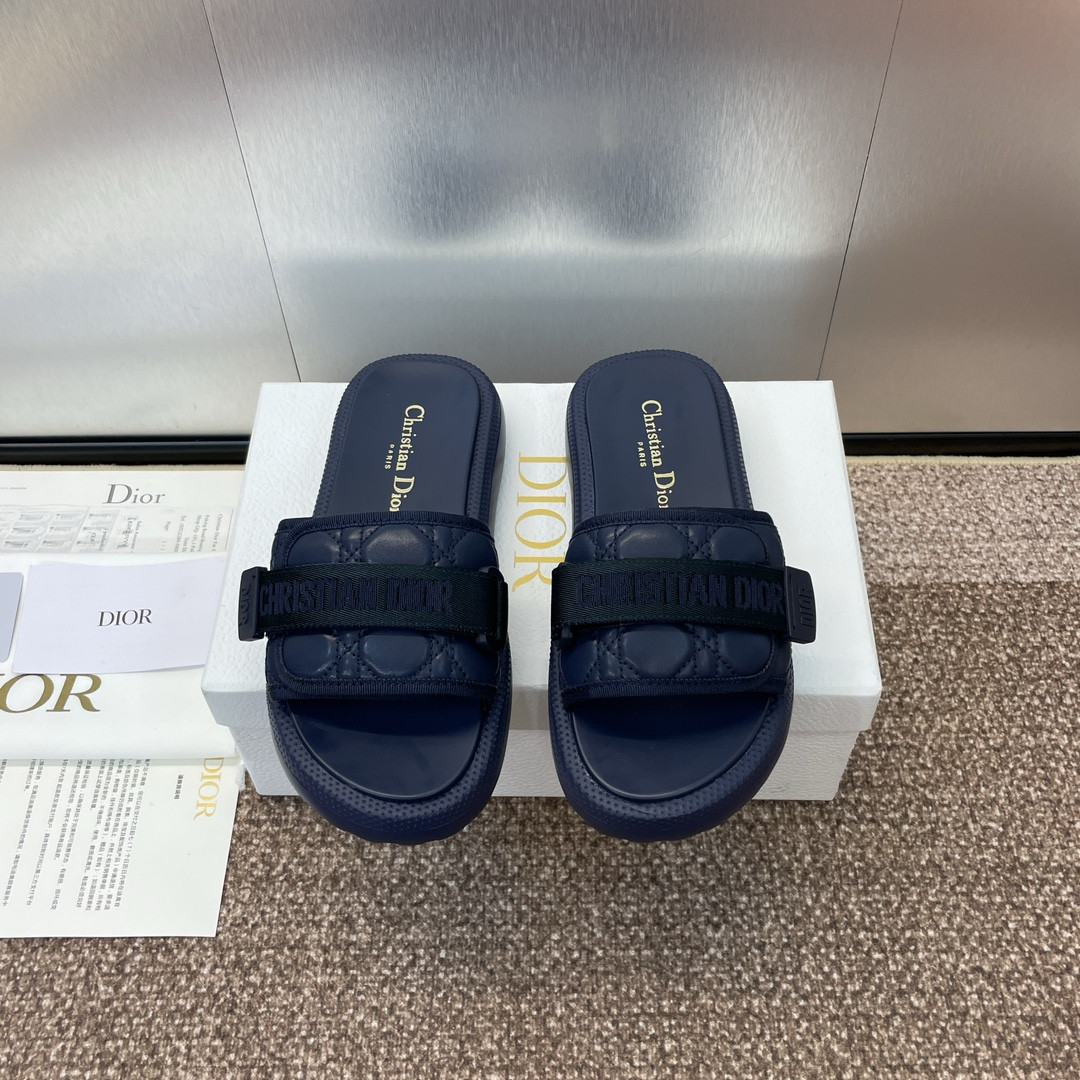 UA D10r D10riviera Dio(r)evolution Slide