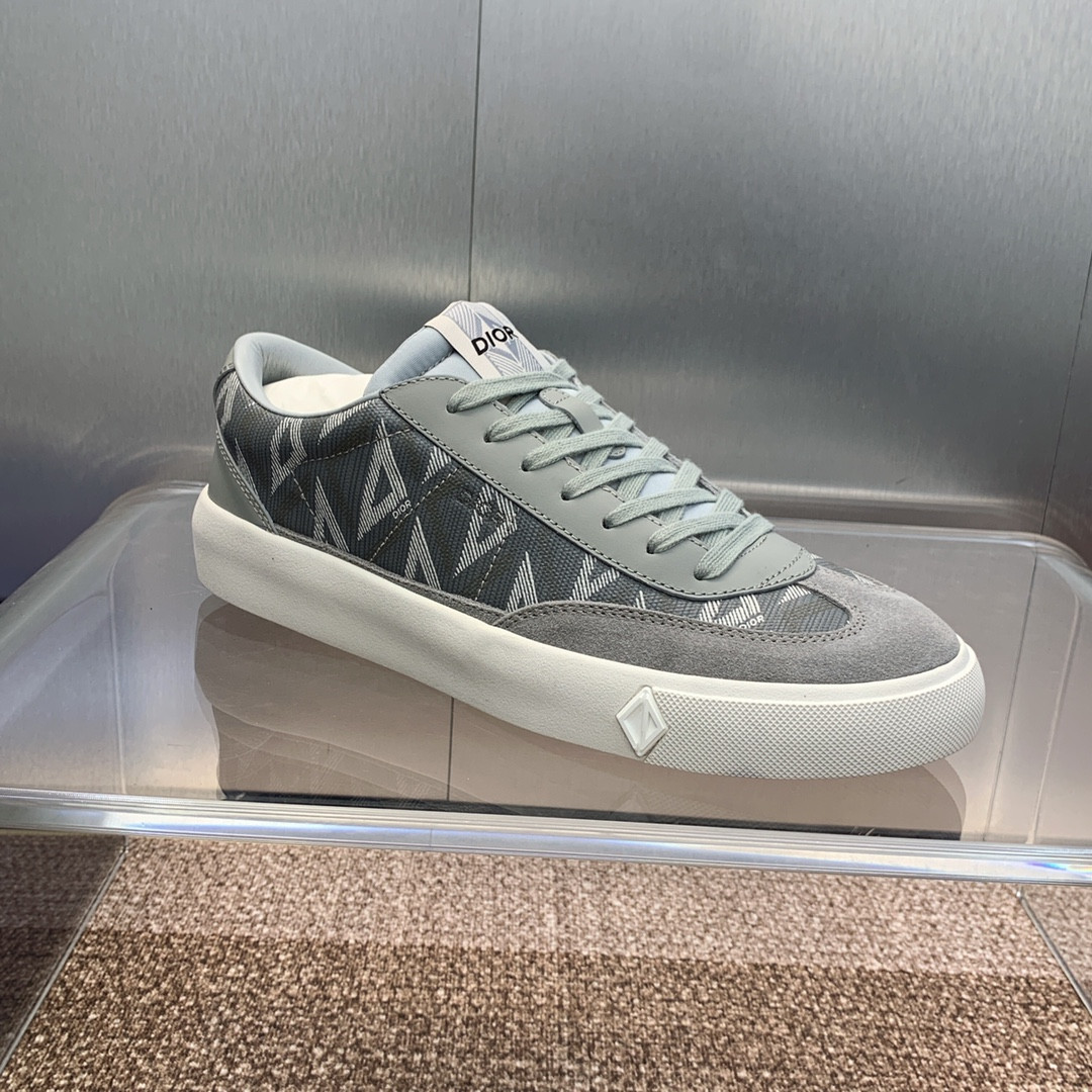 UA D10r B101 Sneaker