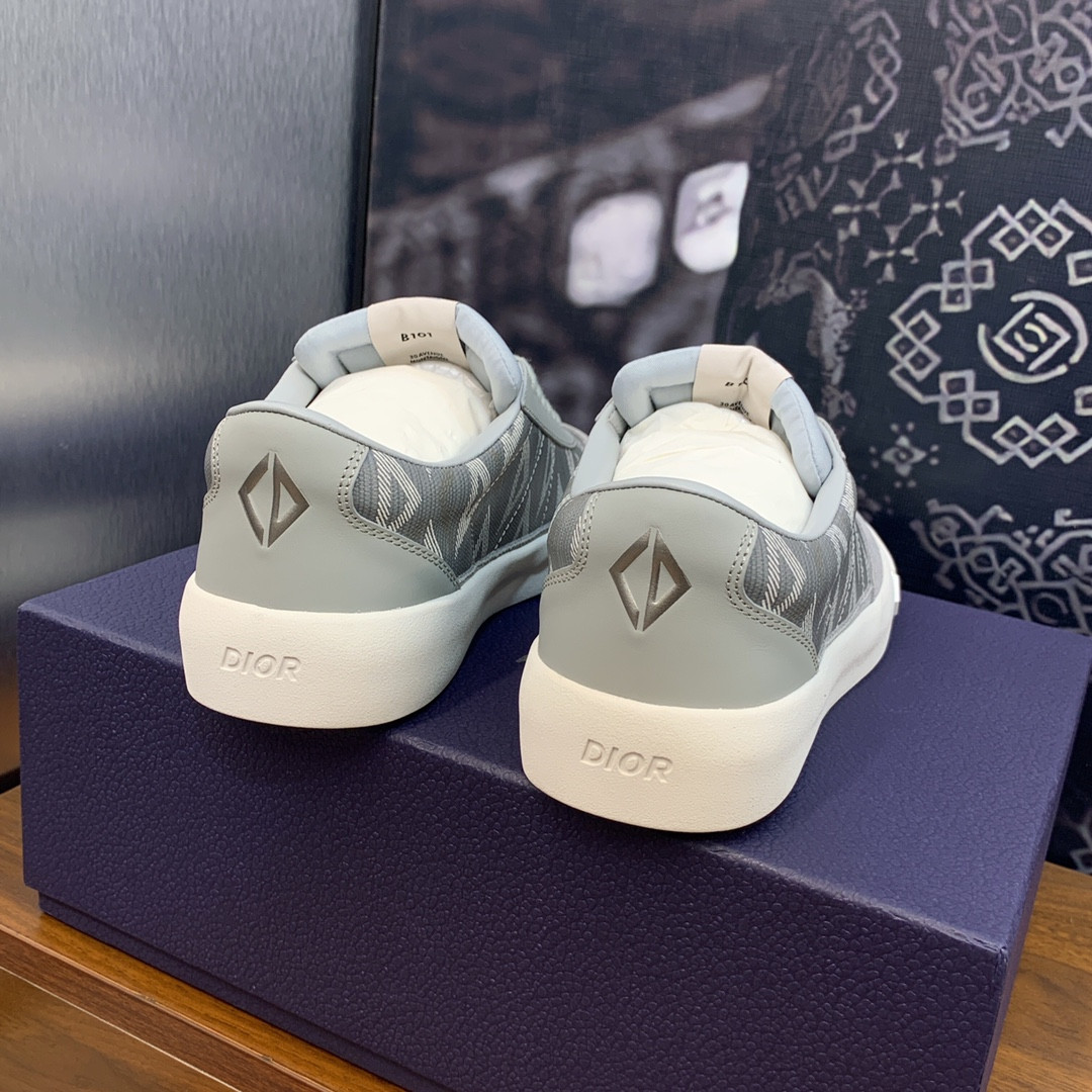 UA D10r B101 Sneaker