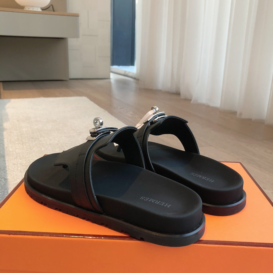 UA H**me5 Empire Sandal