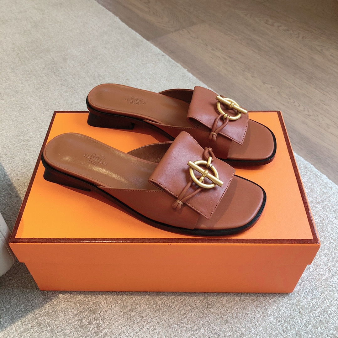UA H**me5 Isle sandal