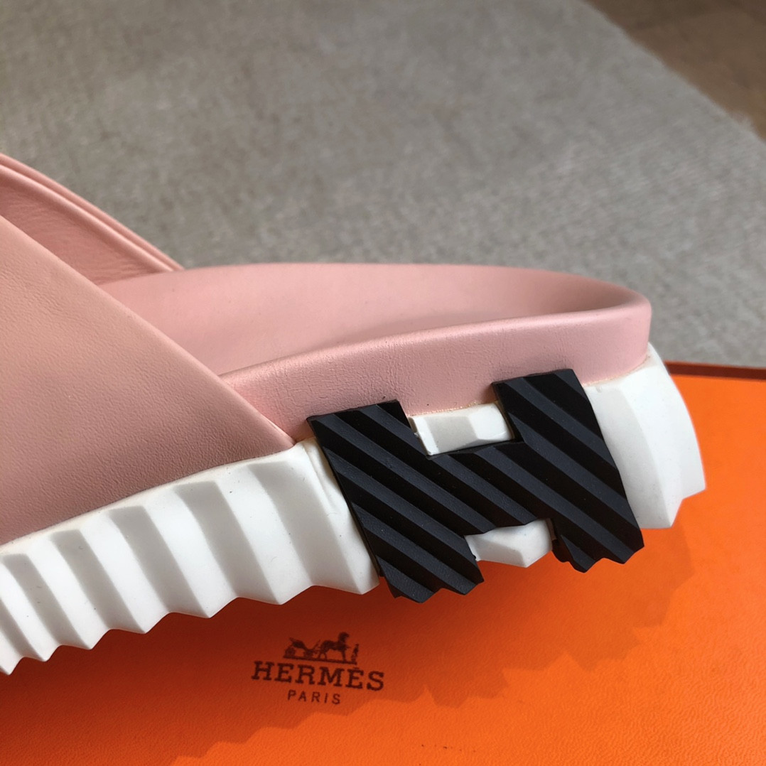 UA H**me5 Infra sandal