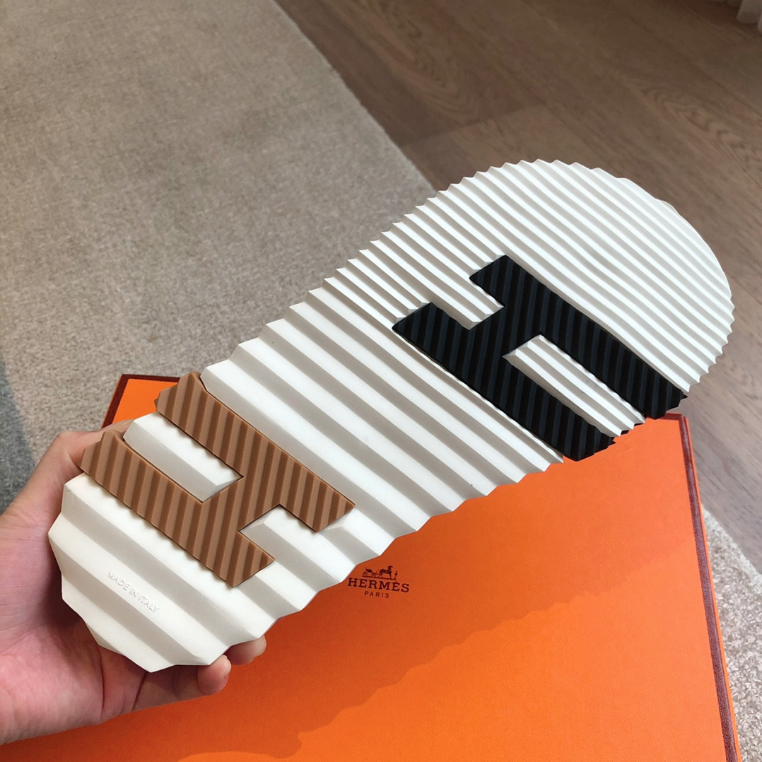 UA H**me5 Infra sandal