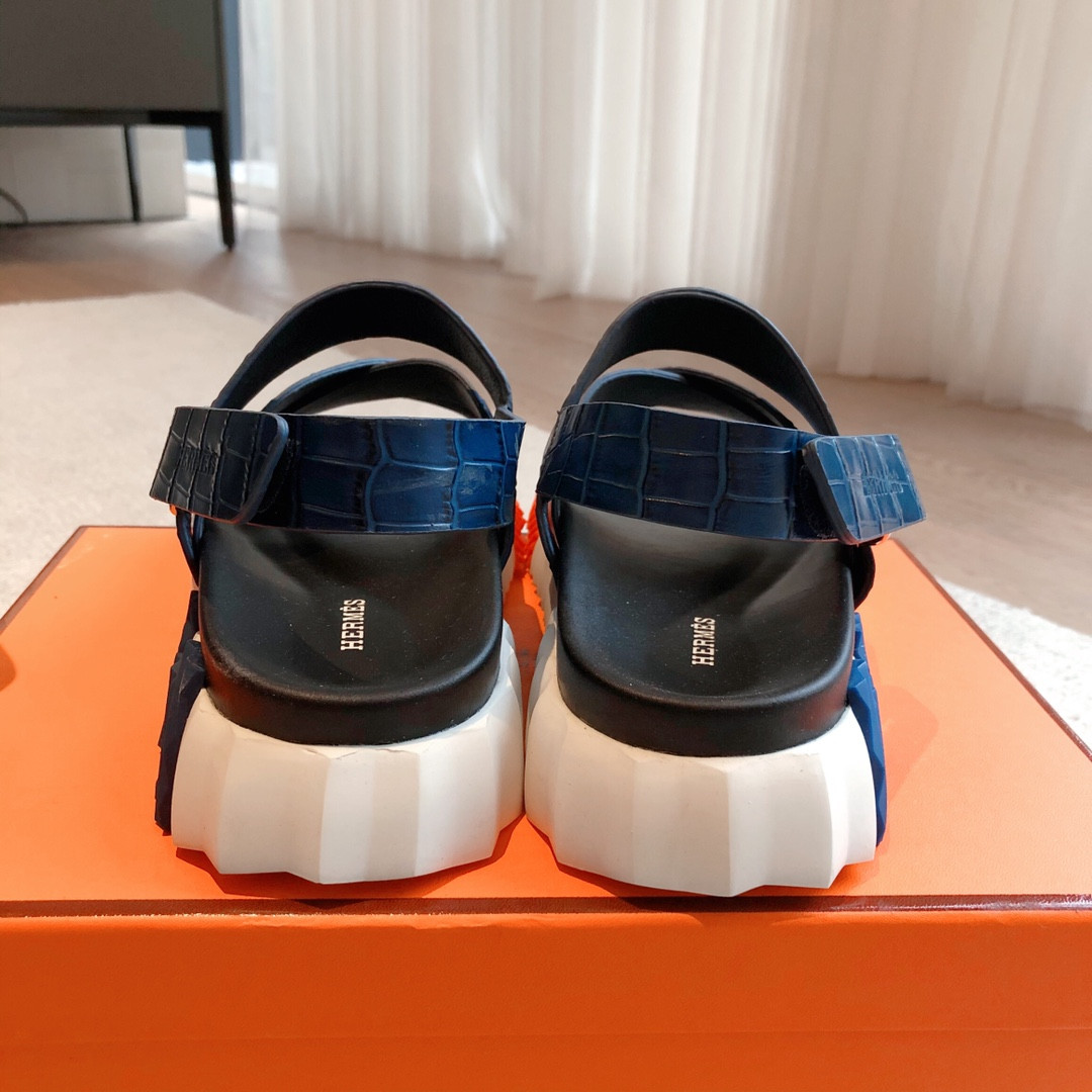 UA H**me5 Electric sandal