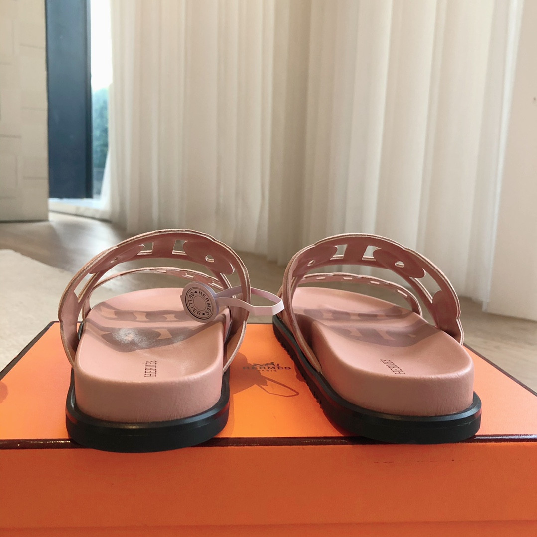 UA H**me5 Extra sandal