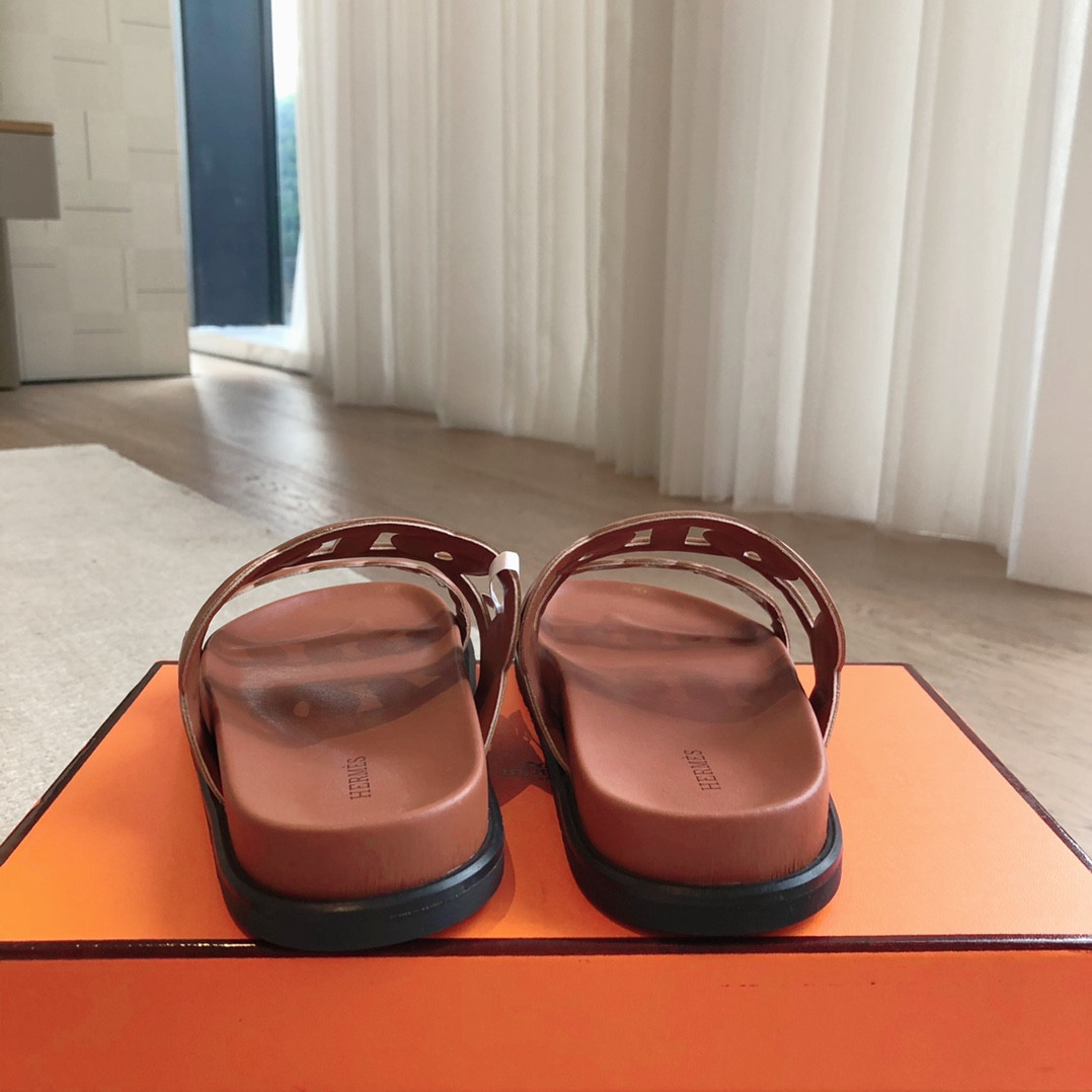 UA H**me5 Extra sandal