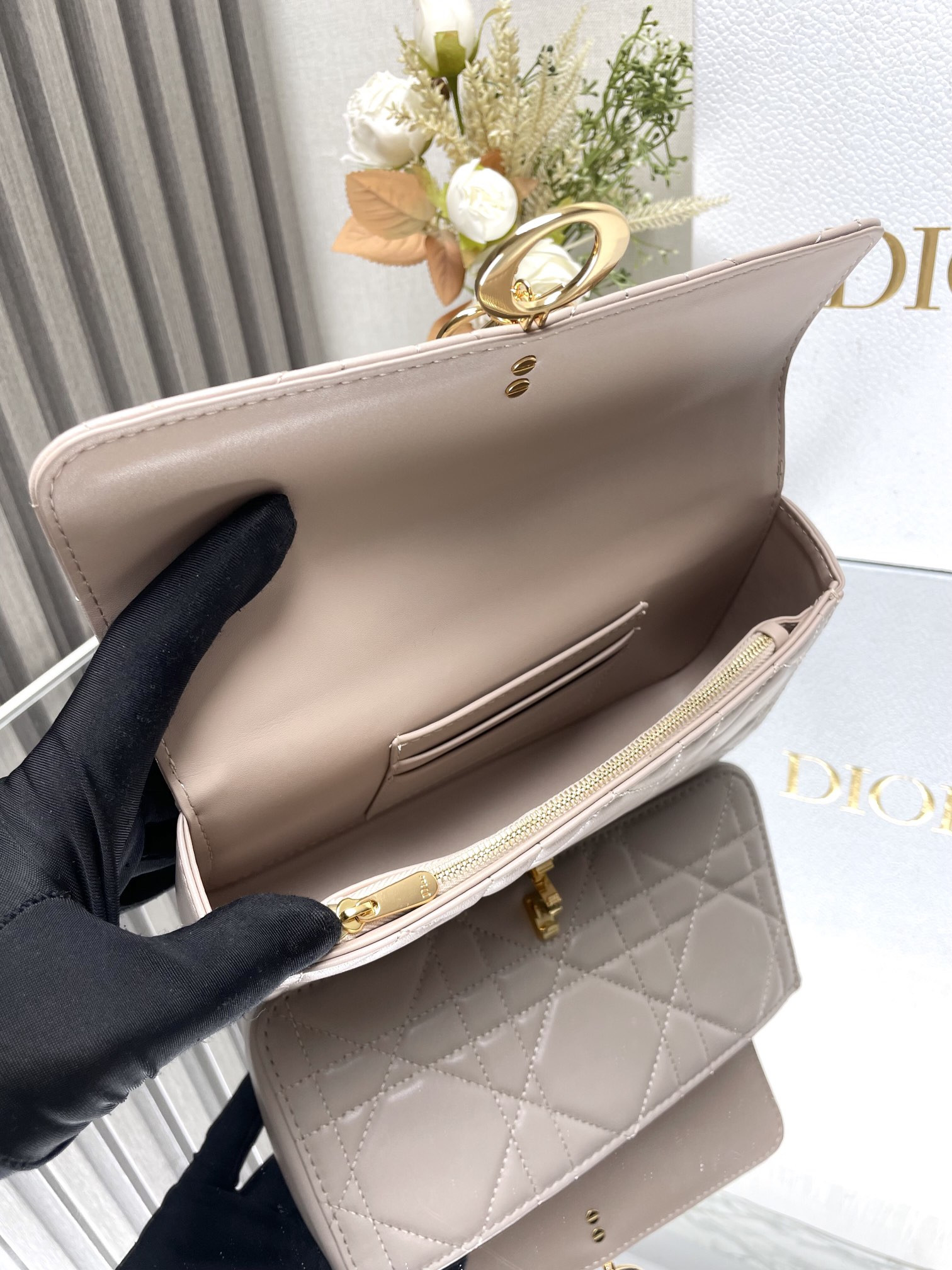 D10r Miss Daisy Mini Bag 22 x 12.5 x 4 cm