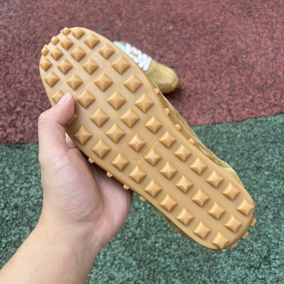 UA H**me5 In Sneaker