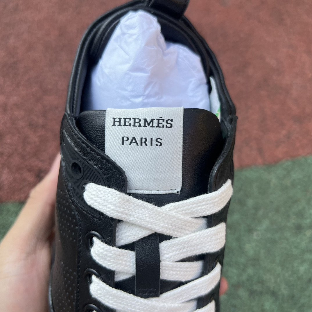 UA H**me5 In Sneaker