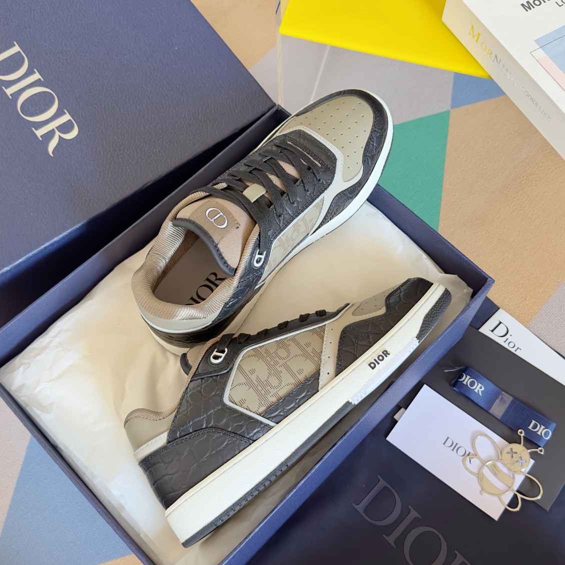 UA D10r B27 Sneaker