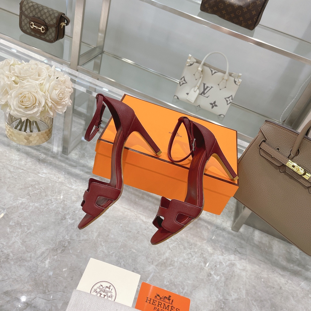 UA H**me5 Heeled Sandal