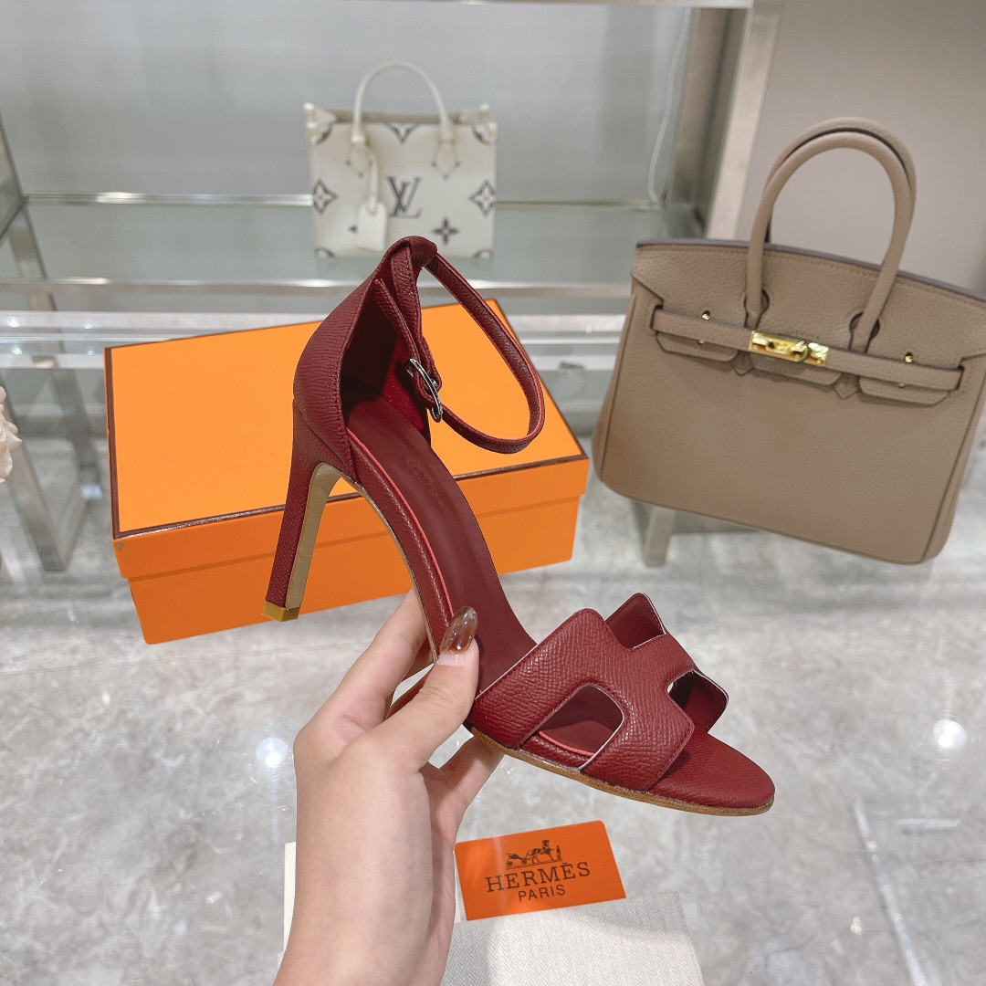 UA H**me5 Heeled Sandal