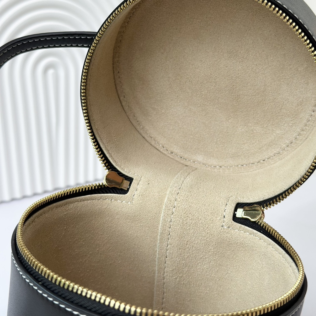 L0r0 P1ana Extra Case Smooth Calfskin 12 x16 x12cm