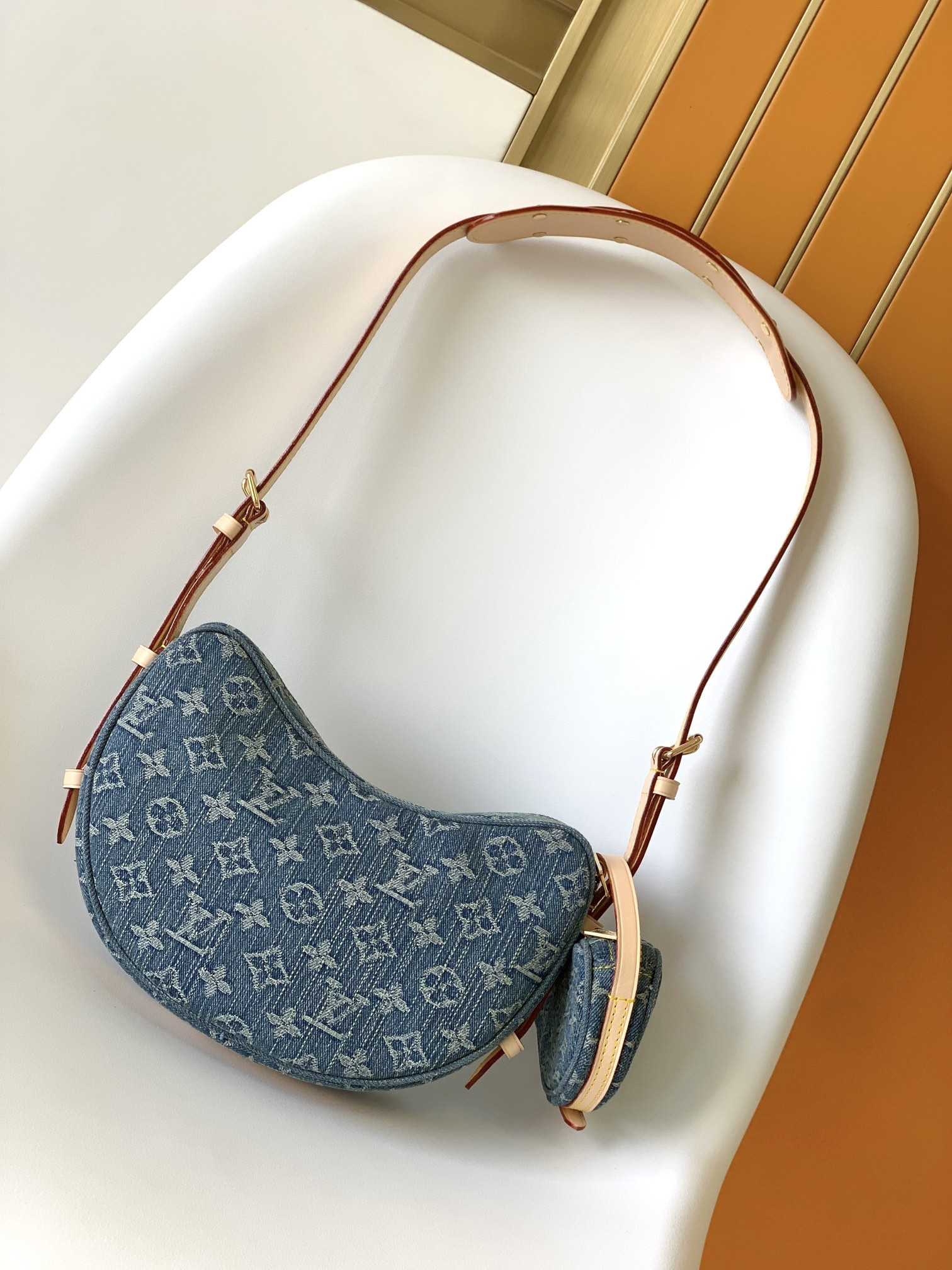 LV Croissant MM M46856 9.8 x 5.9 x 2 inches
