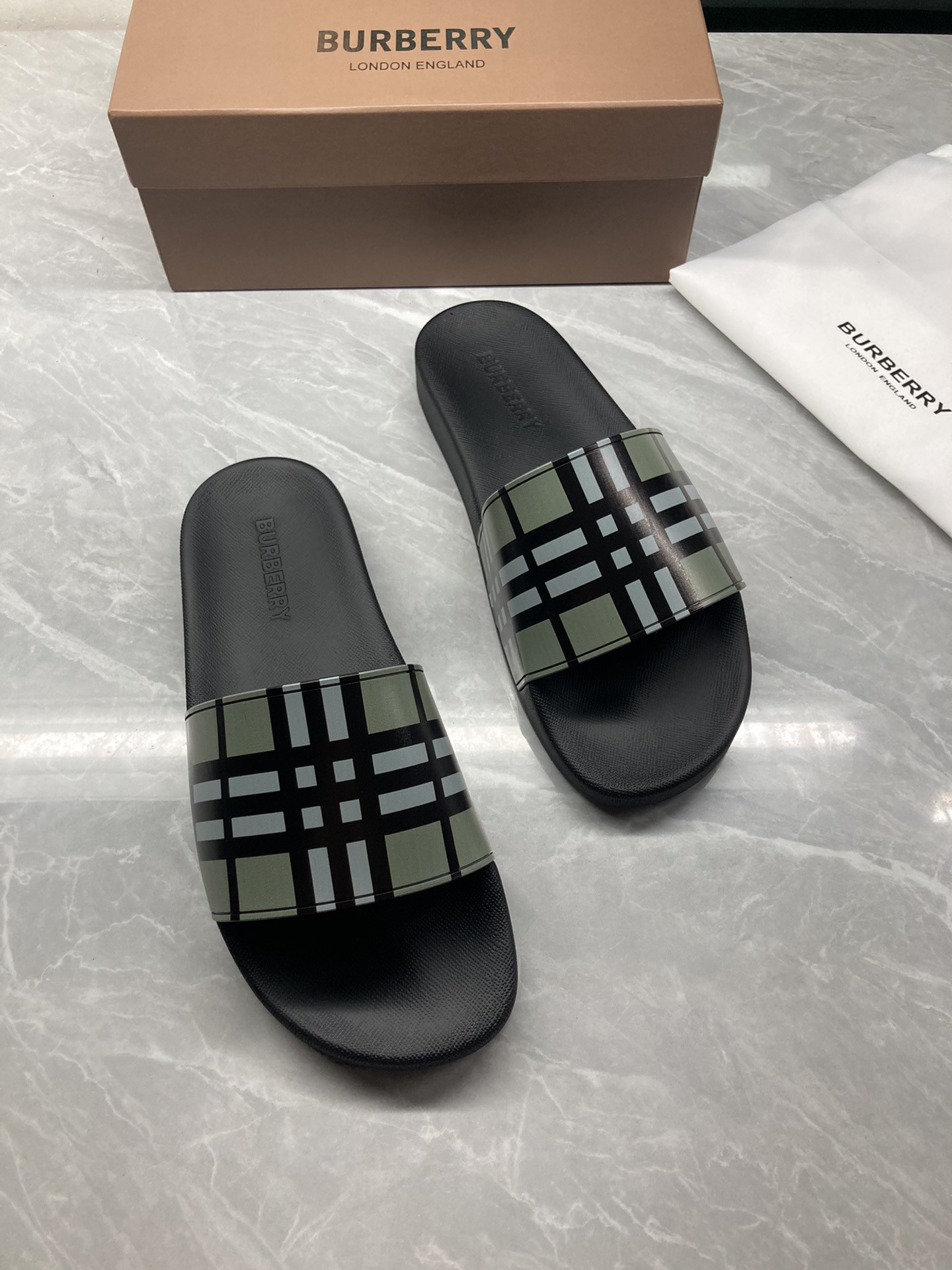 Bv*b*rry Check Slides