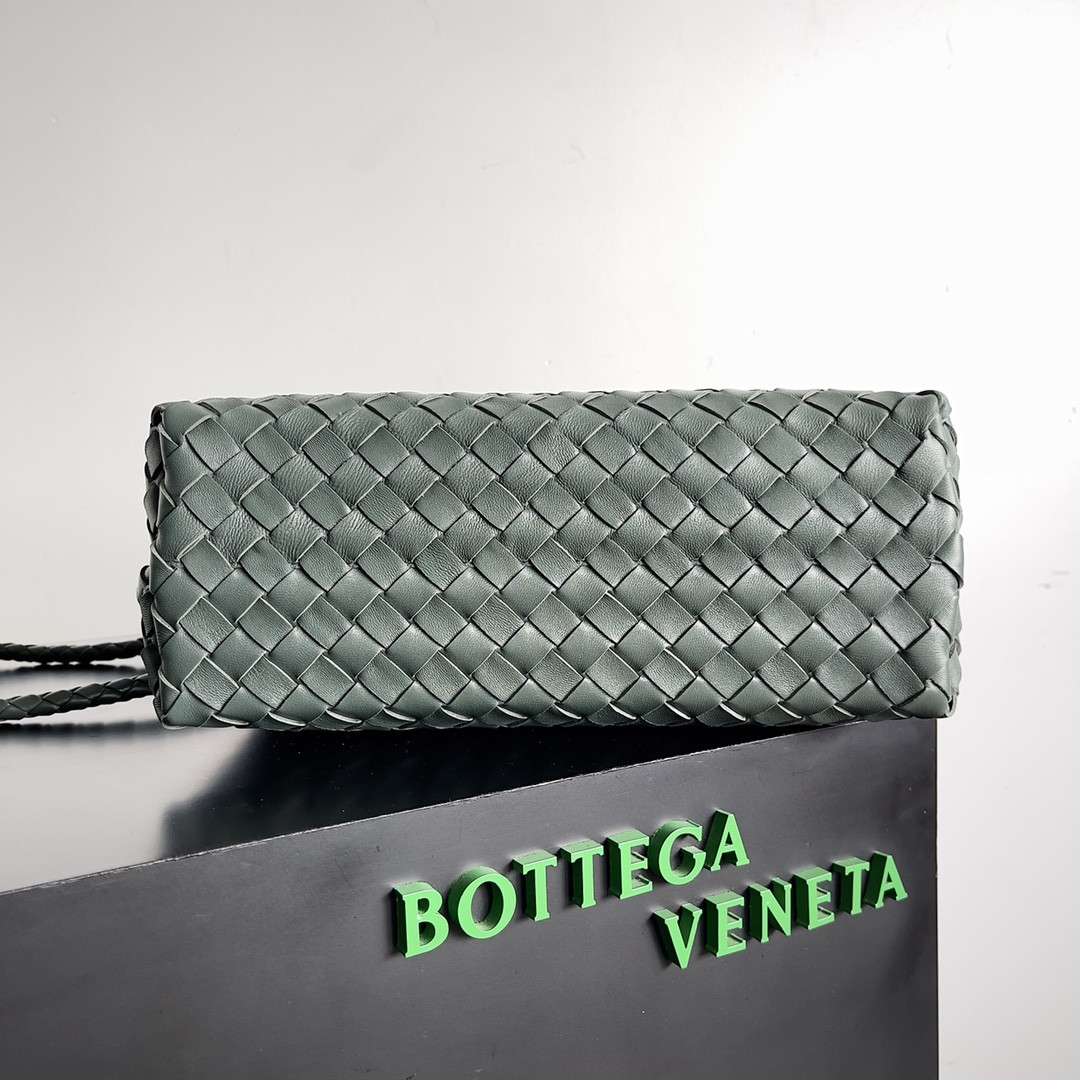 B0tt*ga Ven*ta Medium Andiamo 32x25x11CM