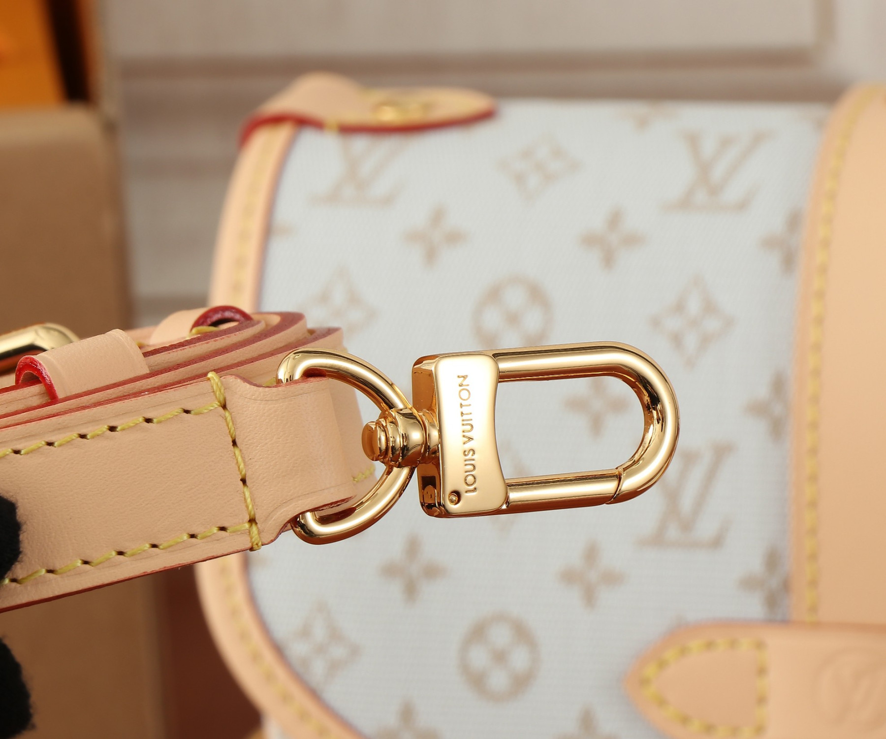 LV Saumur BB M12327 20x16x7.5CM