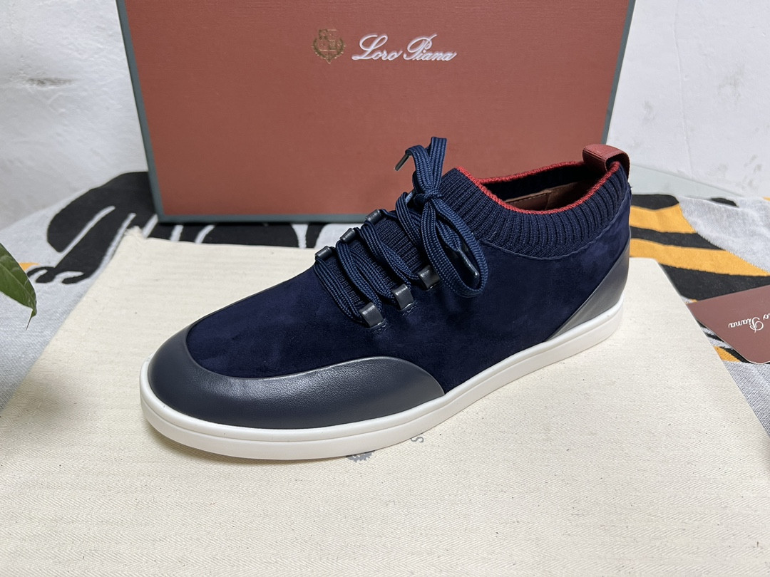 UA L0r0 P1ana Soho Walk Sneaker
