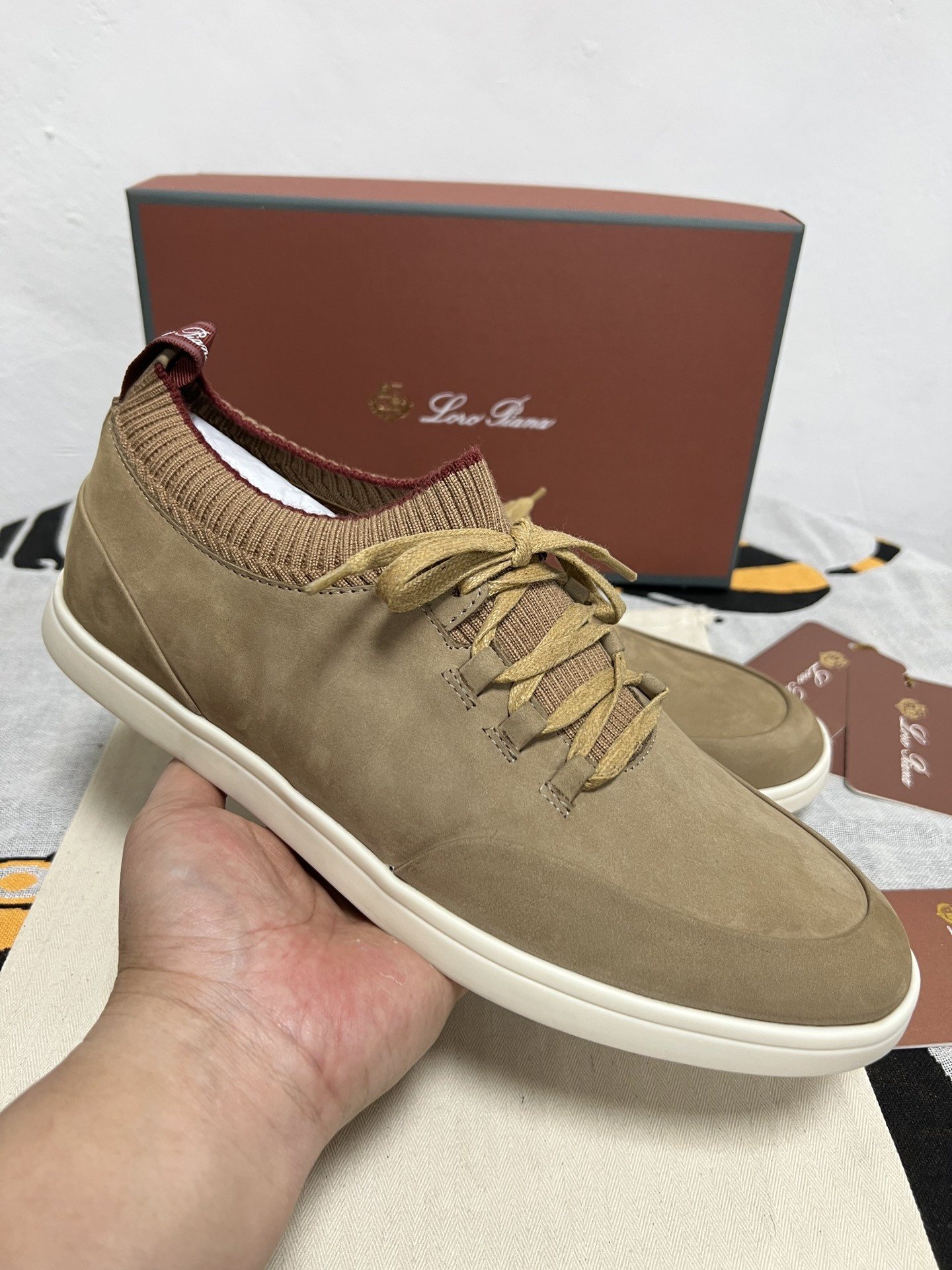 UA L0r0 P1ana Soho Walk Sneaker