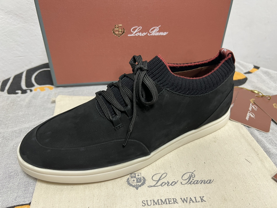 UA L0r0 P1ana Soho Walk Sneaker