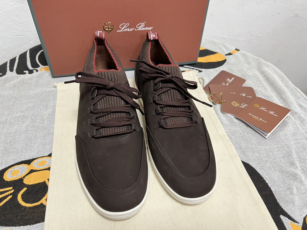 UA L0r0 P1ana Soho Walk Sneaker