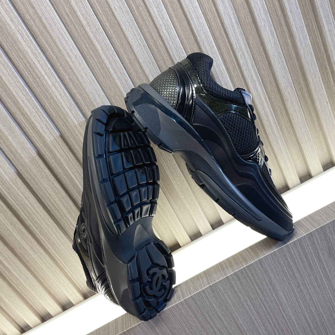 UA Ch**el SNEAKER