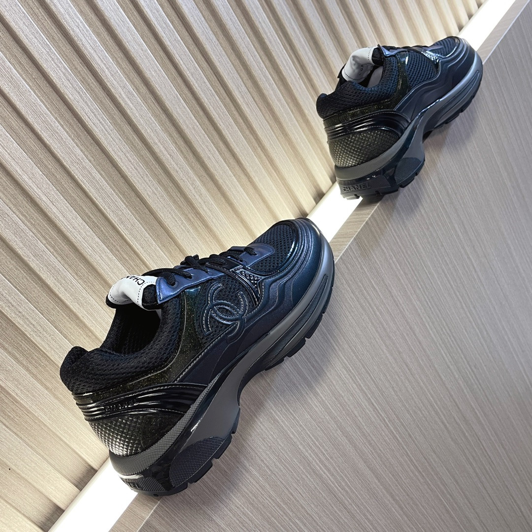 UA Ch**el SNEAKER