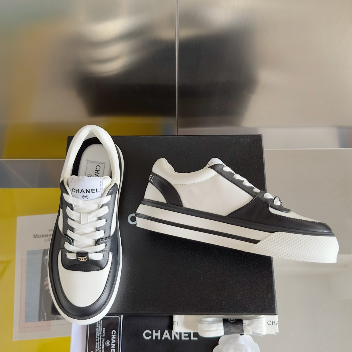 UA Ch**el SNEAKER