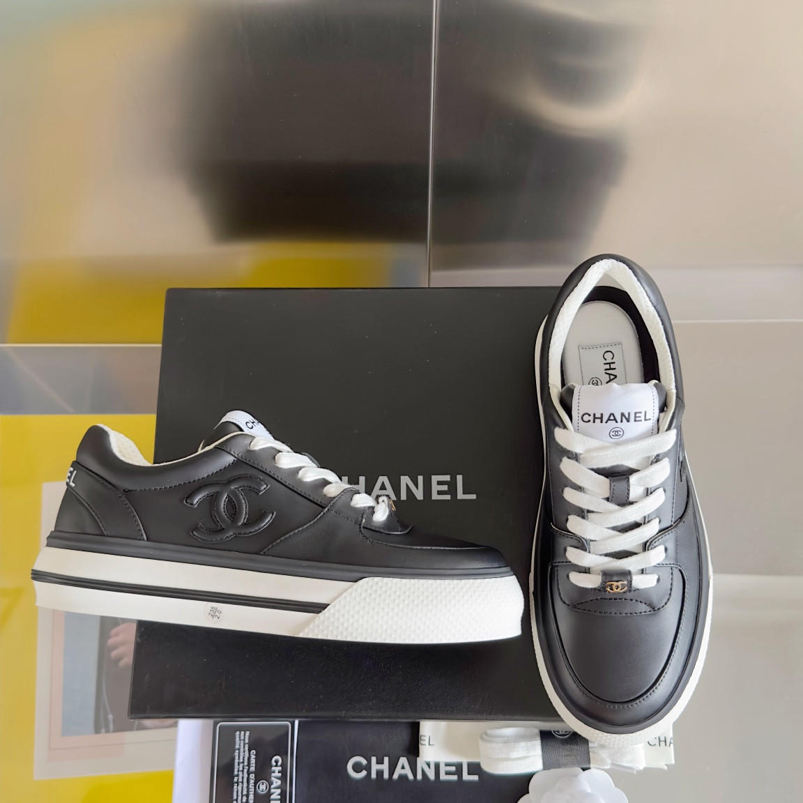 UA Ch**el SNEAKER
