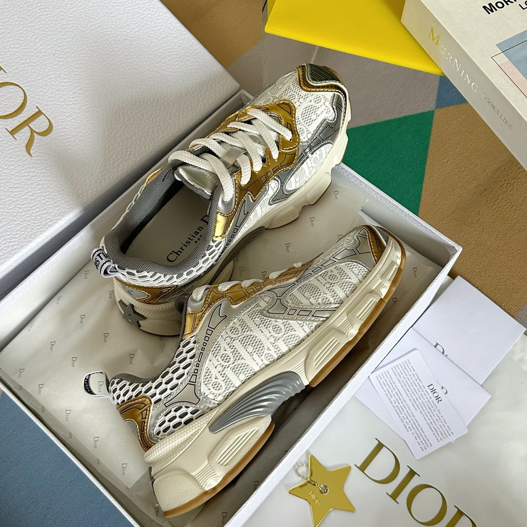 UA D10r Vibe Sneaker