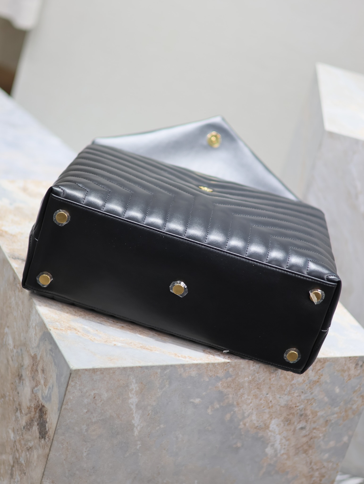 Y51 LouLou 36×27×14cm