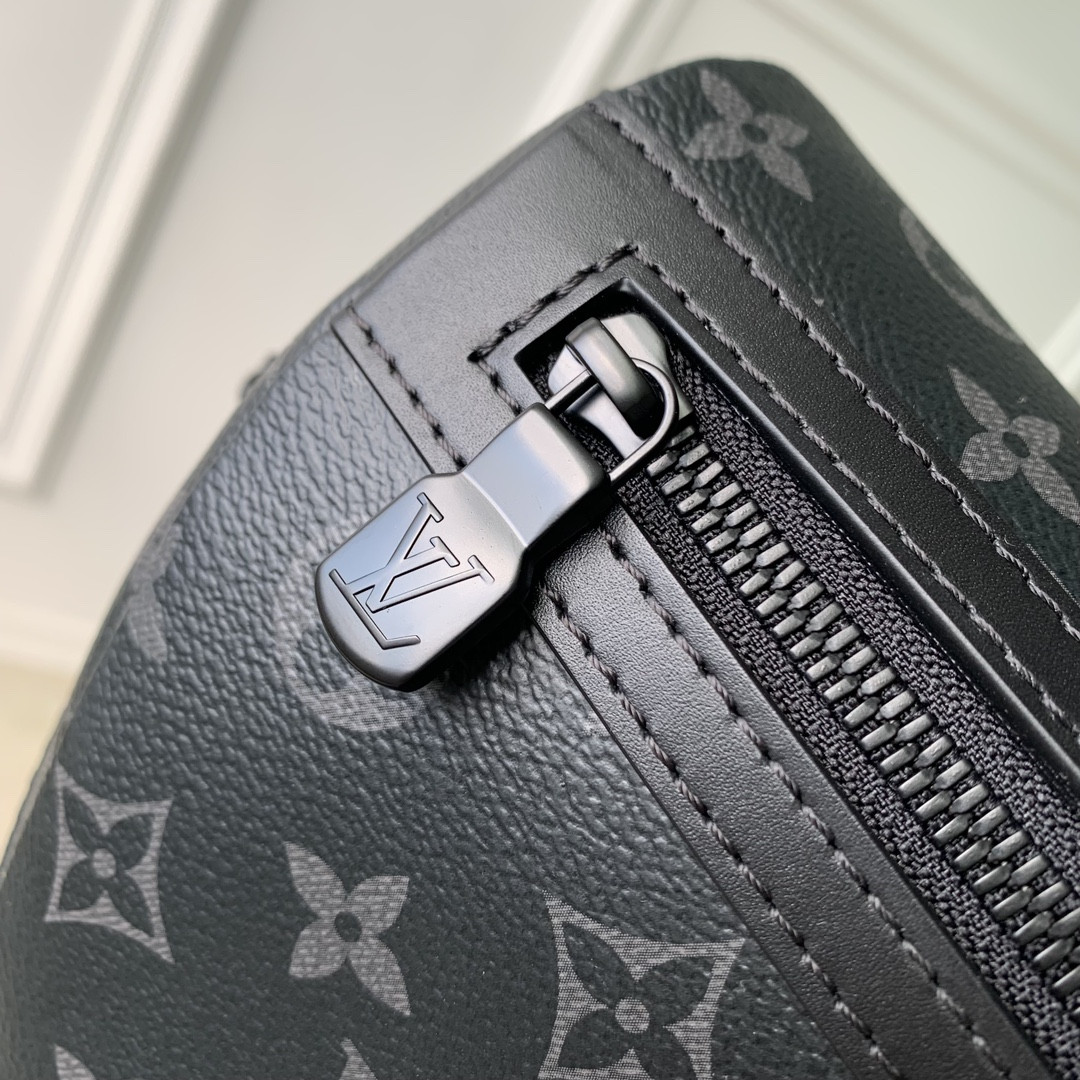 LV Messenger Voyager PM M12517  22.5 x 11 x 33 cm