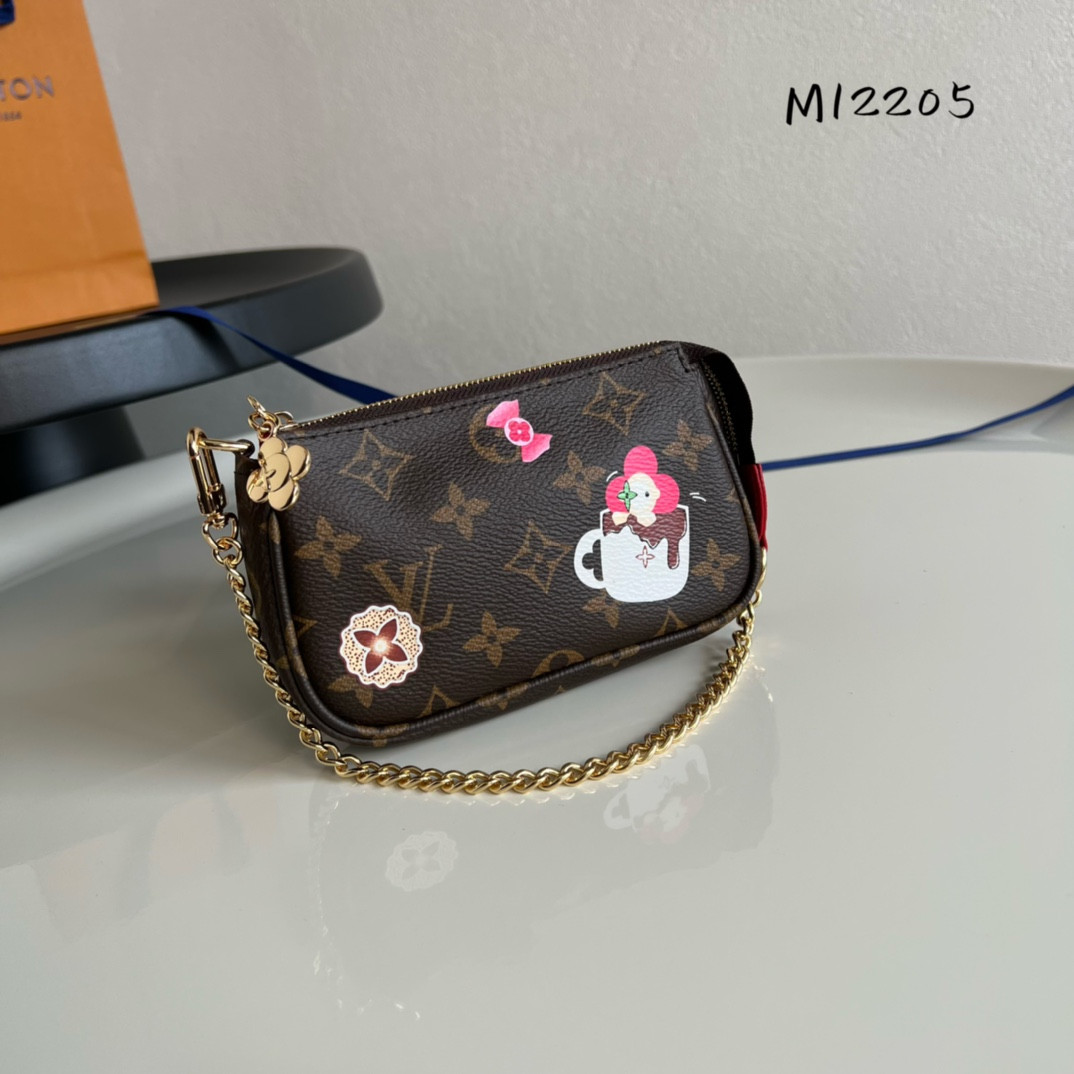 LV Mini Pochette Accessoires M12205 15.5x10.5x4cm