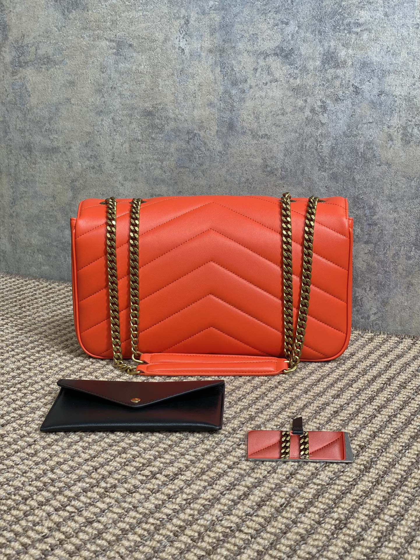 Y51 LOULOU medium in MATELASSÉ lambskin 29x17x8cm