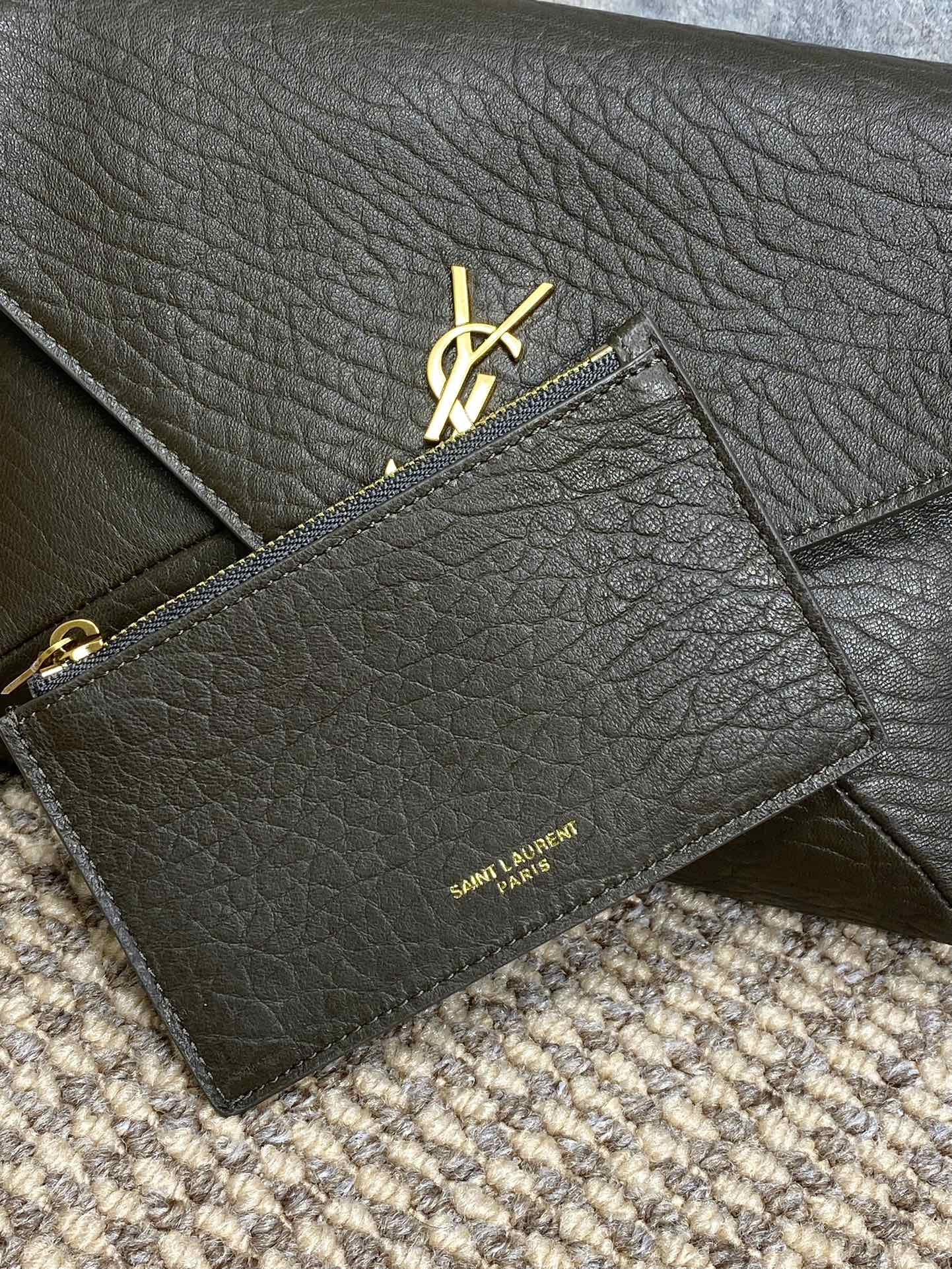 Y51 CASSANDRE envelope messenger in lambskin 23X16.5X6cm