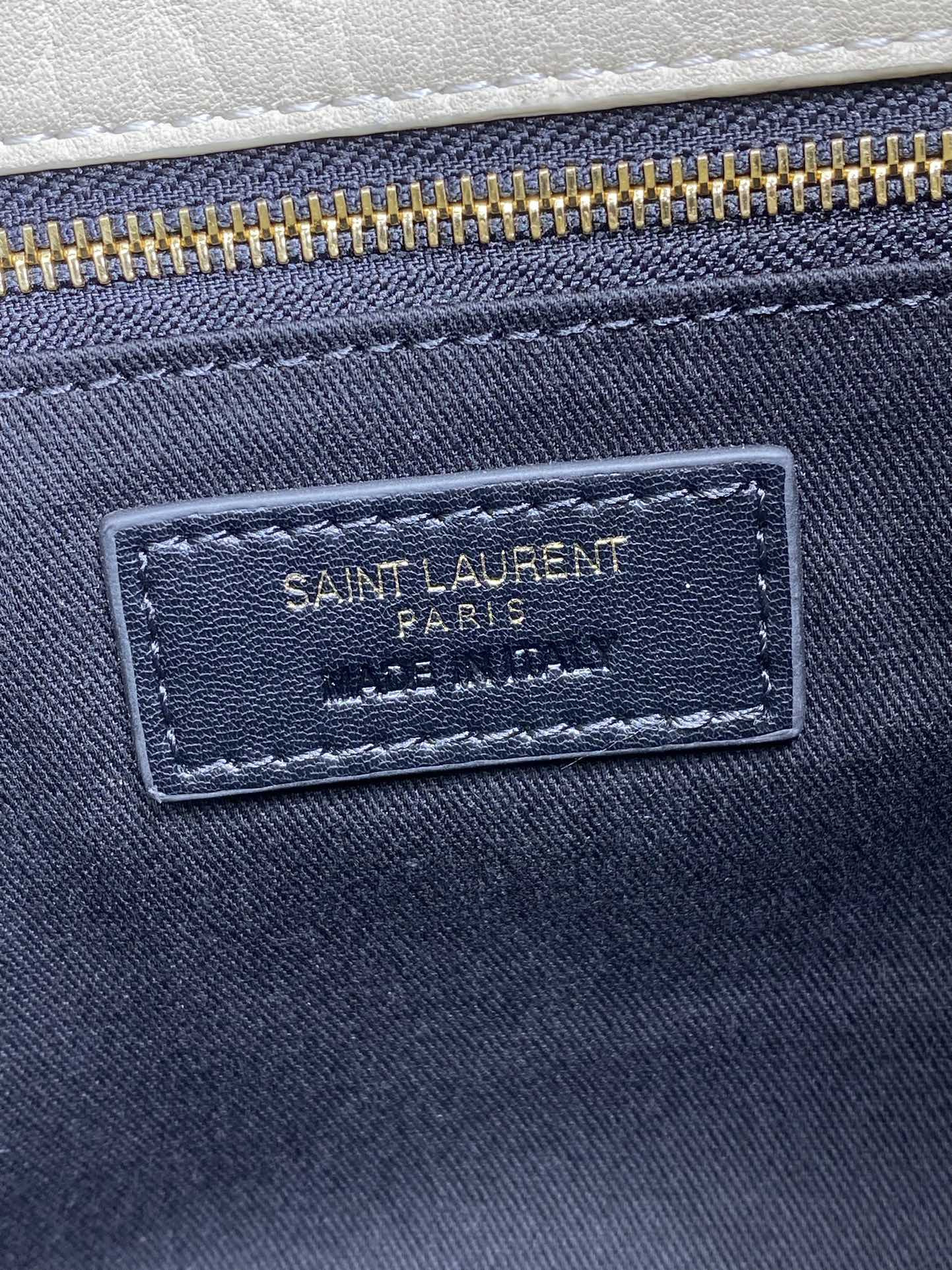Y51 CASSANDRE large envelope pouch in lambskin 29.5x18x4.5cm