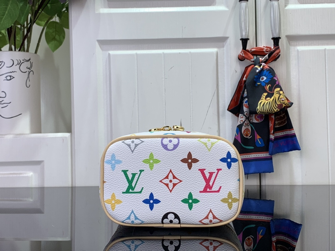 LV nice nano M14033 14x10.2x8.5cm