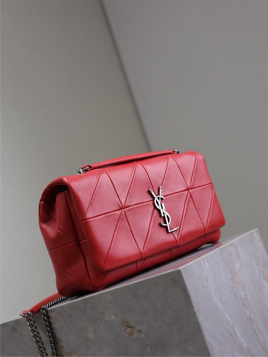 Y51 Jamie Medium 25x15x7.5cm