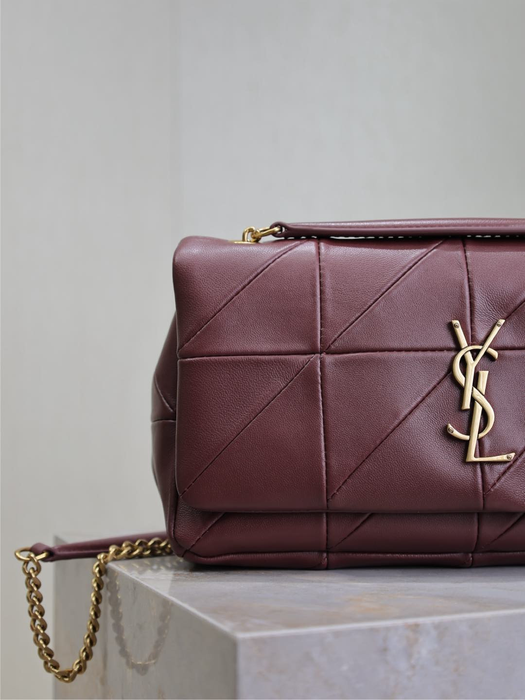 Y51 Jamie Medium 25x15x7.5cm