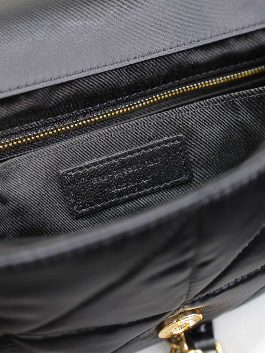 Y51 Jamie Medium in Nylon 25x15x7.5cm