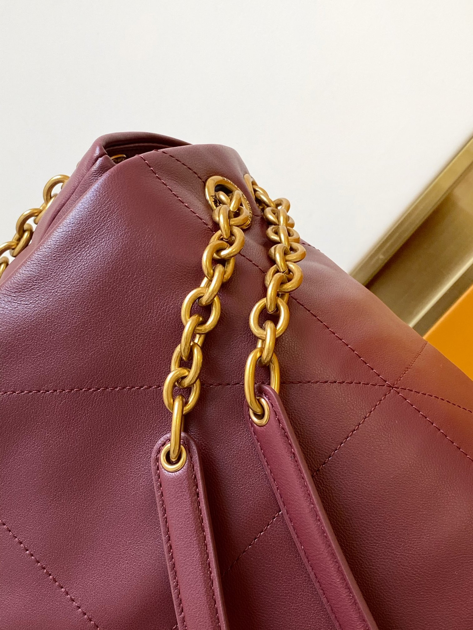 Y51 large jamie 4.3 in lambskin 43x29x9cm